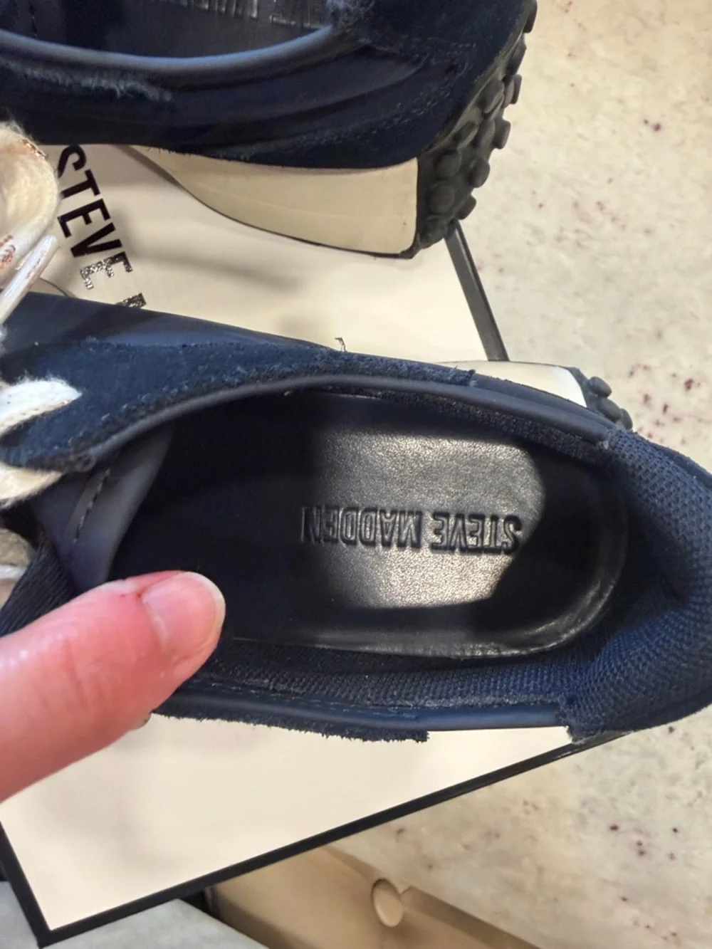 Steve Madden Navy and White Women’s Campo Sneaker Sz 9 - Picture 5 of 16
